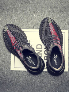 New 2024 Mens Breathable Running Travel Casual Sports Shoes Fashionable Fly Knit Trendy Sneakers Spring Autumn Seasonal Footwear