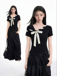 BAIDAIFEI | Faux Layer V-Neck Straight Shoulder Slim Fit T-Shirt