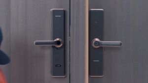 Bộ khóa cửa thông minh Bluetooth vân tay thẻ từ mật khẩu và chìa cơ Philips DDL7300 - Bảo Hành 2 Năm