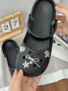 MIA New Arrival Sandals Classic Clogs Flat Non-Slip Slippers for Women Rubber Shoes with Charms