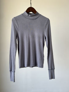 เสื้อยืดคอกลมแขนยาวฤดูใบไม้ร่วง/ฤดูหนาว เสื้อชั้นในถักบาง ทรงเข้ารูป ทรงเข้ารูป เสื้อผ้าทำงานสำหรับผู้หญิง