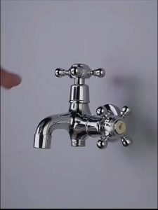 ก๊อกน้ำ 3 ทาง (เข้า 1 ออก 2) แข็งแรงทนทาน ดีไซส์สวยงามทันสมัย