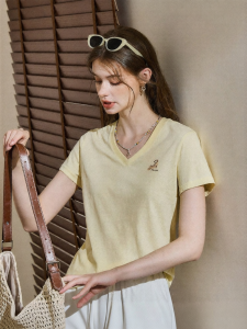 KUHNMARVIN | Áo Thun V-Neck Thoáng Khí Rộng Rãi Ôm Sát