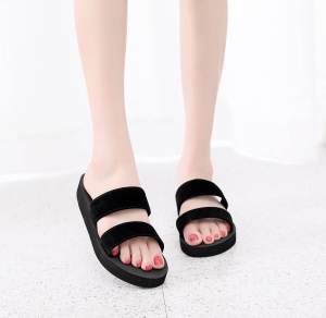 รองเท้าแตะพื้นแบนสำหรับผู้หญิงในช่วงฤดูร้อนที่สวมใส่สบายสำหรับใส่ในบ้านและพื้นรองเท้าทำจากยาง EVA