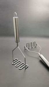 KOALA คที่บดมันฝรั่งมันฝรั่งสแตนเลสสำหรับงานหนักที่บดมันฝรั่งเครื่องมือไม้ตีพริกสำหรับครัวสำหรับอะโวคาโดมันฝรั่งบดถั่วผักและอื่นๆ 23cm