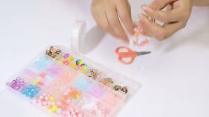 420PCS DlY Beads Jewelry Making Kit for GirlsChildrens Handmade Bracelets and Necklaces
