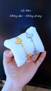 Lắc Tay Nữ Chất Liệu Titan Không Đen Gỉ Mặt Cỏ 4 Lá May Mắn Bướm chạm xinh xắn