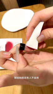 Mengenal Spon Untuk Nail Art: Tips & Teknik