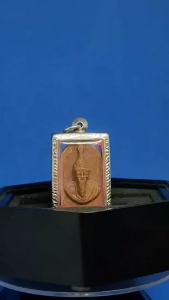 Super Famous Songkla Top Monk Archan Klang Seng Nua Wan Phong Phim Roon Reak Phra Lersi Amulet非常精美值得收藏的宝物大名鼎鼎阿赞康贤(金口神僧修苦行戒-戒語十多年了)督造第一期草药经粉控灵高手鲁士老師佛牌品相完美已包好刻花边不锈钢佛牌壳