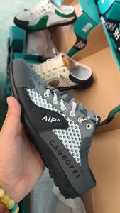 ส่งเร็ว ผู้ชายตาข่ายรองเท้าลำลองน้ำหนักเบาระบายอากาศรองเท้าลำลองกลางแจ้งรองเท้าตาข่าย