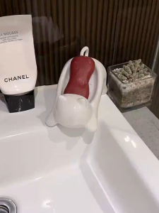 กล่องสบู่ระบายน้ำ กล่องสบู่อ่างล้างหน้าในครัวเรือน กันน้ำและกันลื่นเพื่อประหยัดพื้นที่