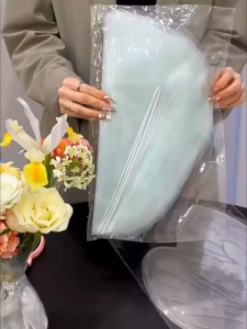 กระดาษห่อช่อดอกไม้รูปผีเสื้อ (12 ชิ้น/3 ตัว) ปีกผีเสื้อคริสตัลสำหรับห่อดอกไม้ ขนาด50×56 cm