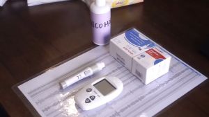 Trọn Bộ Máy Đo Đường Huyết Máy Đo Tiểu Đường Tại Nhà Safe Accu tặng que đo và kim thử máu hàng cao câp chính hãng