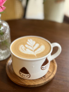 Hand-Painted Chestnut Cup Coffee Cup Unique Design Fruit Plate Childrens Water Cup Korean Style Ceramic Cup from Mainland China