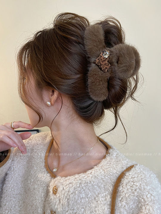 Handie HANDIE | ติ๊กหนีบผมลายเลอพาร์ดหัวใจขนฟู ไซส์ใหญ่ | Lazada.co.th