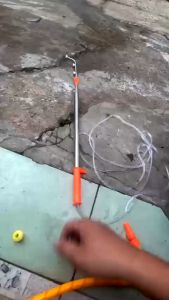 Cần Rút 3.5 Mét dùng lắp bình phun thuốc tưới cây. Ren nhựa đầu vào 16.8mm & 13.8mm. Đầu ra 13.8mm