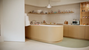 โยโปกิ ชีส แอนด์ สไปซี่ ต๊อกโบ๊กกิ คัพ 120g Yopokki Cheese & Spicy Topokki Cup 요뽀끼