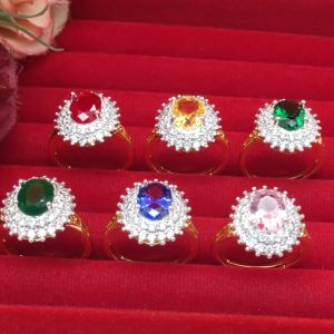 ทองฝังพลอยล้อมเพชร คละแบบ ฟรีไซส์ ทำจากทองเหลือง เรียบหรู ใส่ได้ทุกโอกาส สำหรับสินค้า เสริมโชค เสริมบารมี ใส่อาบน้ำได้