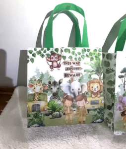 12pcs Outer Space Gift Bags Large Space Gift Bags Bulk Party Favors Bags Non Woven Goodie Candy Treat Bag Bags Non Woven Goodie Candy Treat Bag with Handles Planet Galaxy Tote Bags for Galaxy Theme Birthday Baby Shower Party Supplies