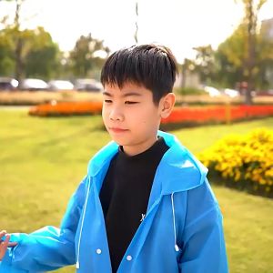 Jas Hujan Eva Kids: Pilihan Jas Hujan Anak yang Tren & Waterproof