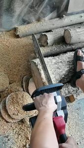 18" Bar Cordless Brushless Chainsaw Motor 2pcs Battery Pack With Fast Landscaping Wood Cutting/ Gardening Kayu Gergaji Eletrik