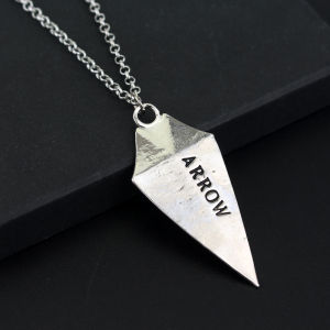 Fashion Arrow Logo Oliver Queen Hero TV Pendant Necklace Suspension Arrow Choker Necklace Collier Jewelry Gift