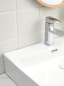 Rak Tempat Holder Hair Dryer Dinding / Gantungan Hair Dryer Kamar Mandi