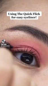 Eyeliner 2 in 1 O.TWO.0 - O.TWO.0 2 In 1 Liquid Eyeliner Stamp Waterproof Long-lasting Eyeliner