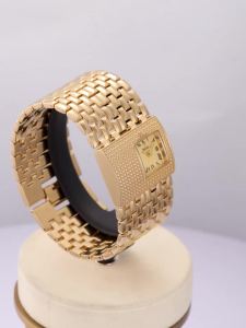 YaLaLuSi Fashionable Women’s Vintage Square Bangle Watch: Simple Elegant Casual and Business-Suitable – The Perfect Gift