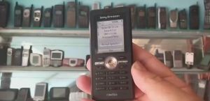 Điện thoại  Sony ericsson r300