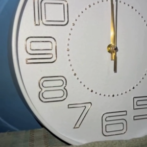 12 inch Classic White Embossed Gold Number Wall Clock Round Silent Quartz Home Decor Wall Decor Room Lightweight