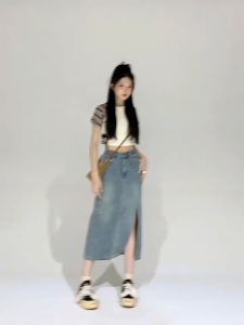RAIN DAY กระโปรงยีนส์ยาว ผ่าข้าง