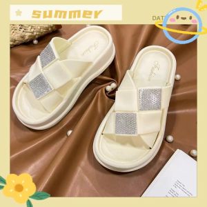 Xishop สินค้านำเทรนด์ รองเท้าแฟชั่นผู้หญิง2023 มาใหม่ดีไซน์สวย ใส่แล้วเท้าเล็กเท้าเรียวใช้งานได้หลายโอกาส จิ้มตะกร้า