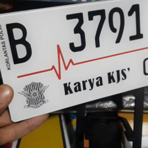PLAT NOMOR MOTOR VARIASI BAHAN AKRILIK  2 PCS