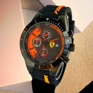 READY LAGI !!! Jam Tangan Business Pria Ferrari Scuderia Chrono Aktif Tali Rubber
