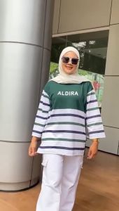 Atasan Kaos Oversize Wanita Aldira Salur Combi Cotton Lengan 7/8 Motif Stripe 3
