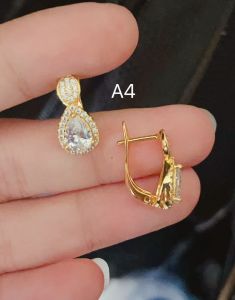 Anting Titanium Lapis Emas Awet Anti Karat Gold Earrings
