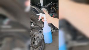 Vòi Phun Bọt Áp Lực Kèm Bình Kháng Hóa Chất Vòi Đài Loan 800ml