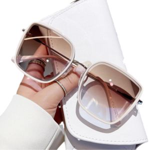 JN IMPRESSION Fashionable and High-end Large-frame Face-showing Small Gradient Sunglasses for Driving and Anti-UV Glasses