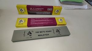 BATU ASAH ORANG ASLI 102 MALAYSIA PREMIUM ORIGINAL RINGAN DAN RINGKAS MENJAGA ASAHAN TETAP BAGUS COD