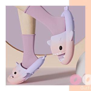 NQshop รองเท้าแตะแฟชั่นเพื่อผู้หญิง ดีไซน์ปลาฉลามสุดน่ารักรุ่นใหม่มาพร้อม 3 วัตถุประสบการณ์สีพาสเทล: สีเขียว-เข้ม และสีดอกเบี้ย สั่งซื้อที่น่าจัด