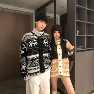 Hebe Style Couple Knitted Sweater Christmas Theme Stand Collar Outerwear Winter Fashion Retro Deer Design High Quality Commute