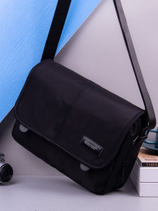 Top Picks for Men's Large Capacity Shoulder Bags & Commuter Bags