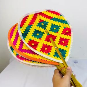 พัดสานลายไทย พัดสาน พัดไม้ไผ่ พัดสานไม้ไผ่ พัดด้ามเล็ก ยกมัด 10 ชิ้น คละสีคละลาย