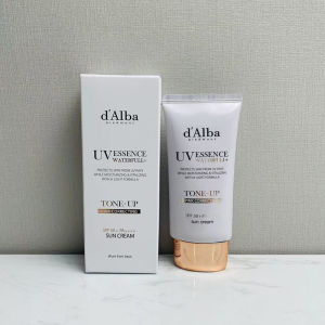 Kem Chống Nắng dAlba 50ML UV Essence SPF50+ Dưỡng Ẩm Nhẹ Nhàng Làm Trắng Da Với Chiết Xuất Nấm Cục Trắng Bảo Vệ Da Mặt Dịu Nhẹ