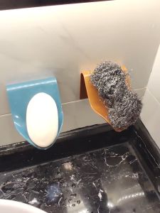 ถาดวางสบูู่ติดผนังสีขาว ขนาด 9x9.5x9.5 cm.