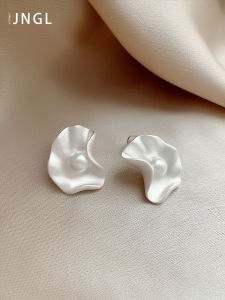 Autumn Winter Fresh White Shell Pearl Earrings Elegant Versatile High-End Feeling Mermaid Princess Ear Studs Fashion Jewelry