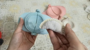 Wheat Straw Manual Dumplings Clip DIY Wontons Mold Turnovers Dumpling Maker Kitchen Cooking Gadget