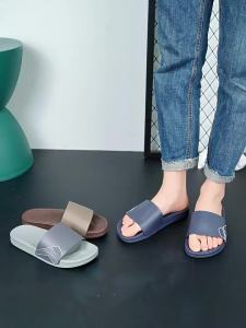 ali9 รองเท้าแตะกีฬา Luofu รองเท้าแตะแบบใหม่สำหรับผู้ชายในห้องน้ำในร่มสำหรับใช้ในบ้านในช่วงฤดูร้อนรองเท้าแตะติดชายหาดพื้นนิ่มแมทช์ลุคง่ายกลางแจ้ง