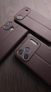 QIALINO 100% Genuine Leather Wallet Case for iPhone 17 / 17 Pro / 17 Pro Max / iPhone Air Handmade Flip Cover with Card Slots & Kickstand